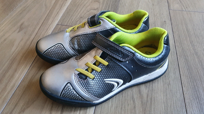 clarks football trainers